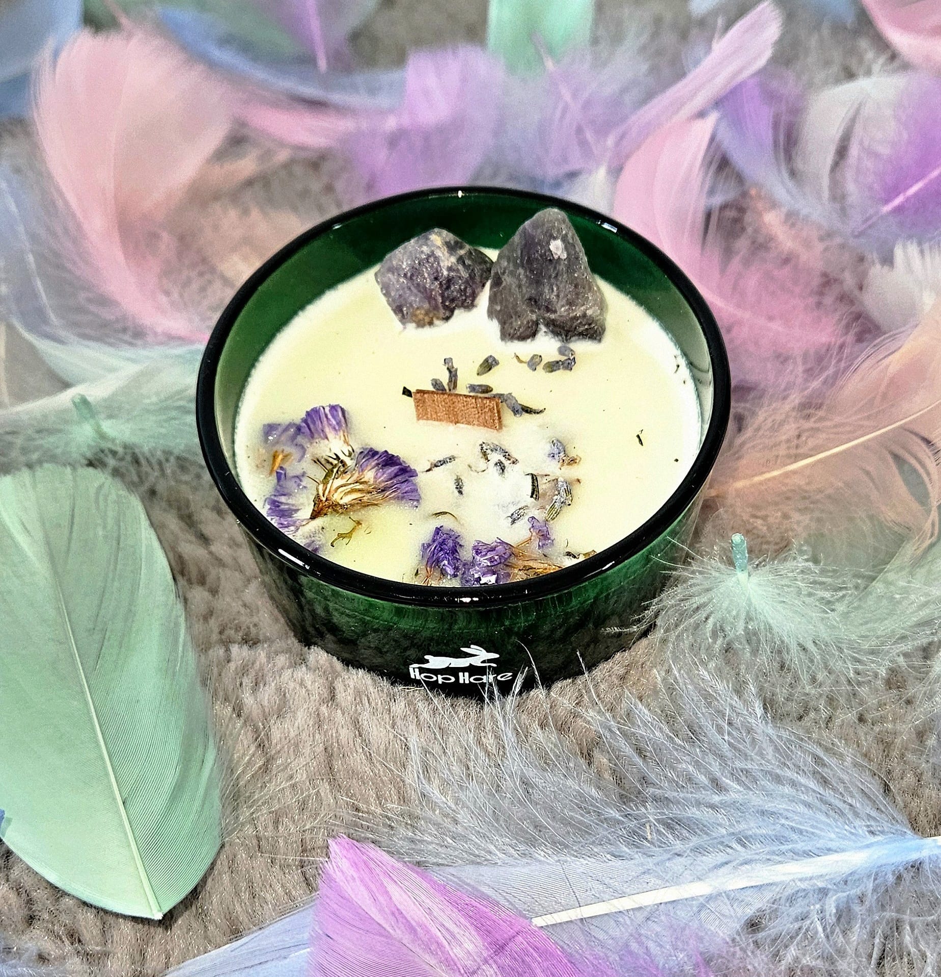 Bougie parfumée La Lune en cire de soja avec cristal d’améthyste – énergie calmante et intuitive.