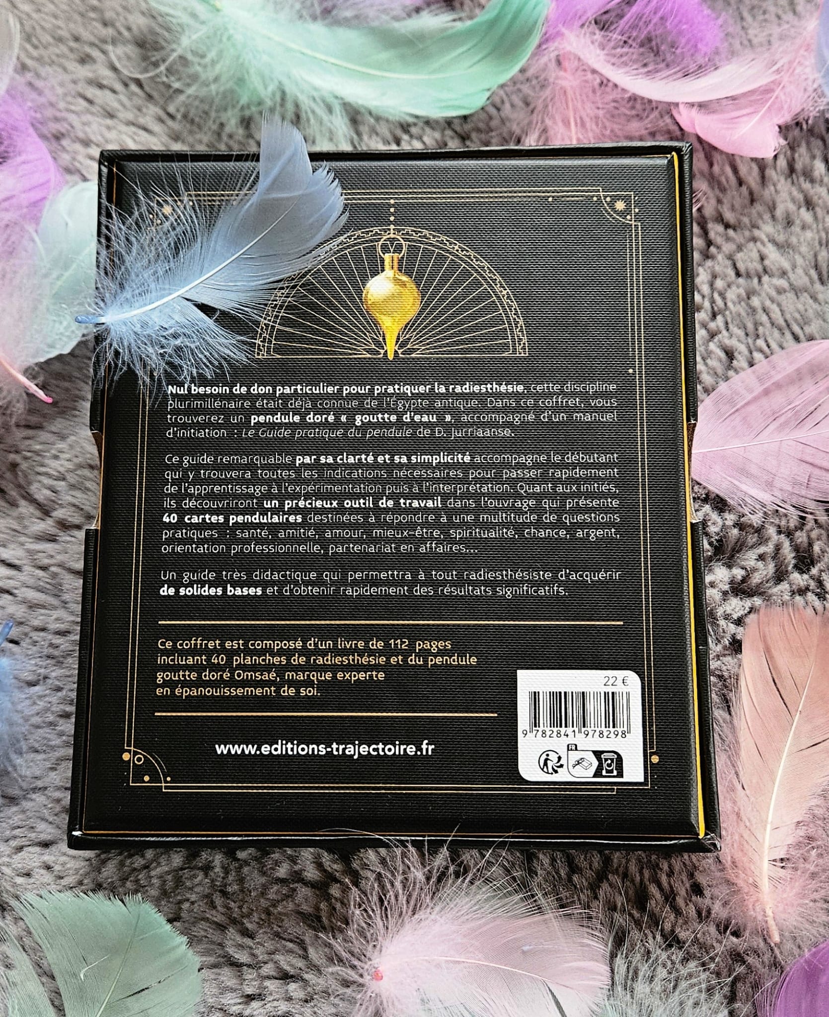 Dos du coffret Le Pendule Mist of Alba montrant les informations sur le livre, les 40 planches pratiques et le thème radiesthésie.